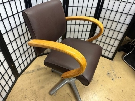 椅子　スタイリングチェア　バーバーチェア　美容室　理容室