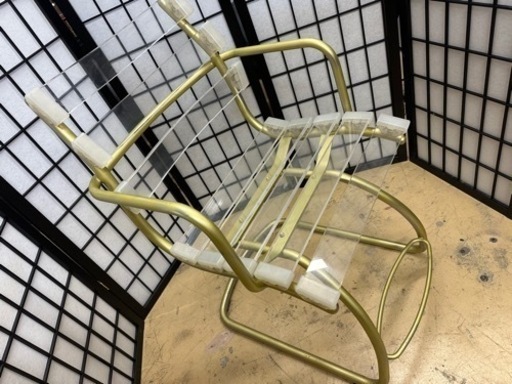 椅子　透明　ガーデン　待合室　インテリア