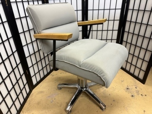 美容室　スタイリングチェア　オフィスチェア　バーバーチェア　美容室　理容室　家具 オフィス用家具　椅子