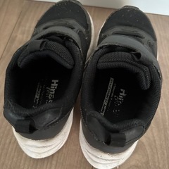 俊足XHinagirlコラボスニーカー（黒）の画像