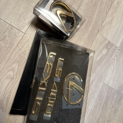 UCF20/21セルシオ  USAエンブレムゴールド3点セット希少品‼️
