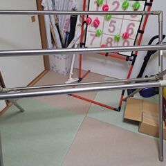 伸縮可能　洗濯物ハンガー