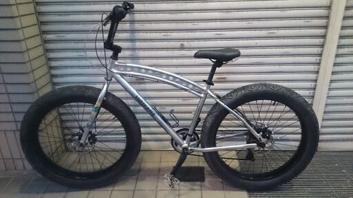 ★★★★爆安【カスタマイズ ＢＭＸ風 ファットバイク・前後ディスクブレーキ・シマノ外装７段変速】★★★★