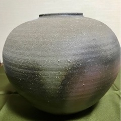 壺　中居靖　作　桐箱入りの画像