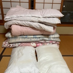 滋賀県近江八幡市より、2セット(ふとん、枕、掛け布団)又は1セット