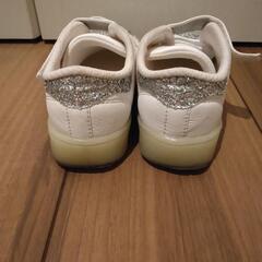 キッズスニーカー 光る靴の画像