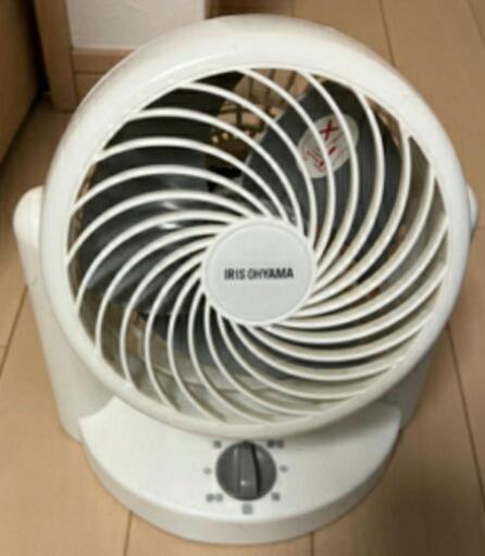 衣類乾燥にも[真上にも向く]サーキュレーター小型扇風機