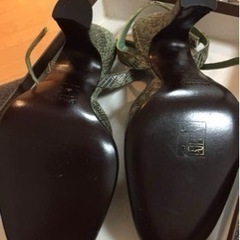 プラダ パンプス  size37.5  未使用の画像