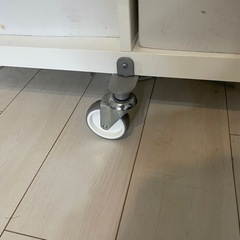 IKEA  KALLAX カラックス　(キャスター付き)の画像