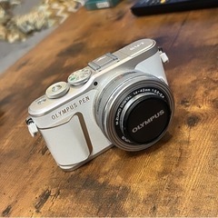 OLYMPUS PEN e-pl10ミラーレス一眼　大人気パンケ...