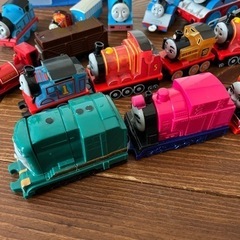 　箱も。おもちゃ ミニカー トーマスの画像