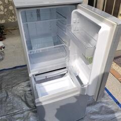 終了　SHARP冷蔵庫　美品　SJ-D14C-S