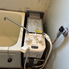 即決 風呂釜 浴槽　リンナイ 都市ガス 市営団地 県営団地 RBF-ASBN-FX-L-S 中川区 直接引き取り 配達無料～ ♪早い者勝ちの画像