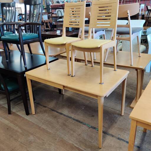 【愛品倶楽部柏店】TOYOファニチャー 片バタ式ダイニング3点セット