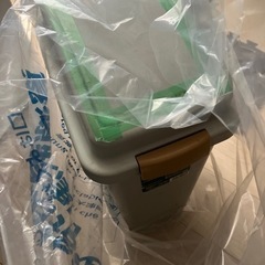 ゴミ箱の画像