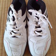 ⤵️値下げしました⤵️②YONEX　バドミントンシューズ(23....