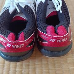 ⤵️値下げしました⤵️②YONEX　バドミントンシューズ(23.5cm)✨美品✨👟の画像