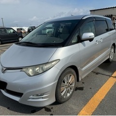 エスティマ　4WD  7人乗りの画像