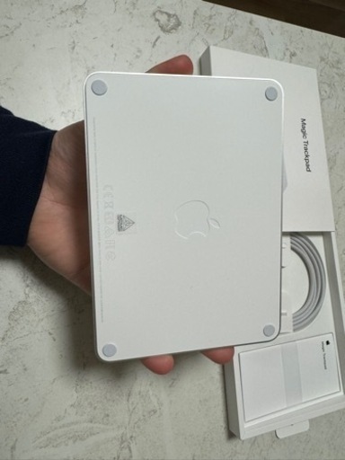 最新　純正トラックパッド　Apple Magic Trackpad 3(2021) ホワイト (Multi-touch対応)