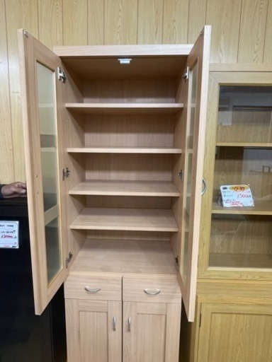 【リサイクルサービス八光】幅59㎝　ナチュラルベージュ　スリムタイプ食器棚