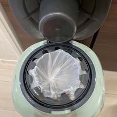 【お値下げ！】コンビ　オムツ専用ゴミ箱　カートリッジ付き♡の画像