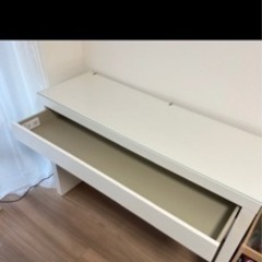 美品　IKEA デスクの画像