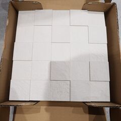 LIXILエコカラットプラス　ペトラスクエア（ライトグレー）