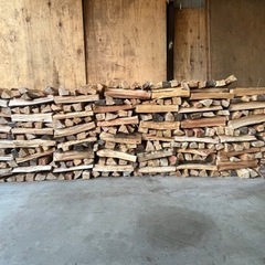 広葉樹🪵乾燥割薪　10kg 600円の画像