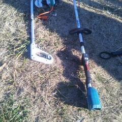 受け渡し者決定　マキタ バッテリー刈払機(ジャンク) ハンディ芝刈機 ハンディ芝刈機に付ける延長棒(？)のセットの画像