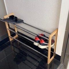 値下げ！3段置きの伸縮式靴置き  下駄箱  60cm〜120cm...