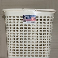 【受け渡し者決定】アイリス　ランドリーバスケットの画像