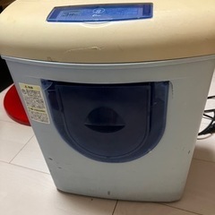 電動　シュレッダーの画像