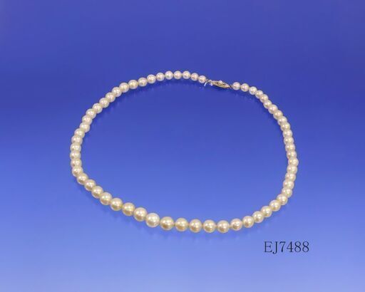 少しイエローゴールド掛かった(色合い)が素敵❗️