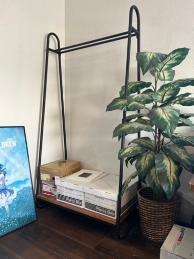 家具　ハンガーラック