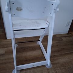 カトージKATOJIベビーチェア(ホワイト)の画像