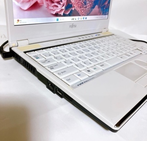 初期設定済み　 13.3 コア3  FUJITSU FMV-BIBLO　DVDつき