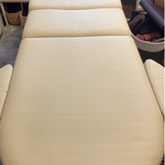 マッサージ用ベッド