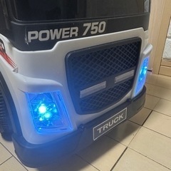 美品★子供用電動自動車★キック切り替え可能★充電式★動作確認済みの画像