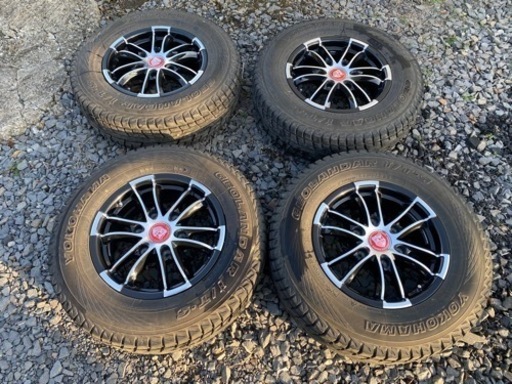 車のパーツ タイヤ、ホイール