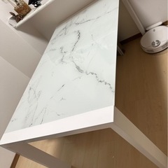 ダイニングテーブル