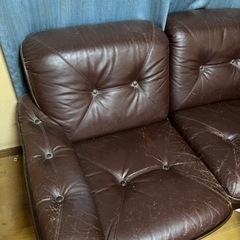 革製3人様用ソファ