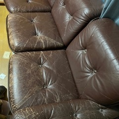 革製3人様用ソファの画像