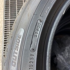 車のパーツ タイヤ、ホイール