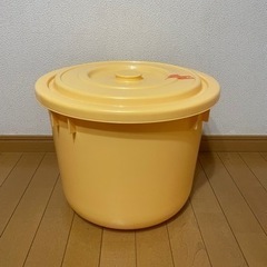プラスチックのタル