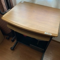 ★パソコンデスク★机、キズあり★家具 オフィス用家具 の画像