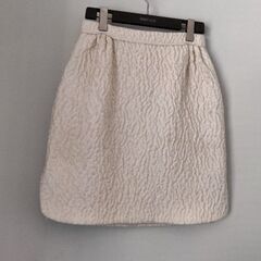 GiAMBATTISTA VALLI フレアスカート