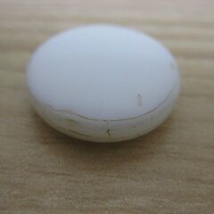 碁石 黒石187個 白石200個 直径2.2cm 厚み0.7cm 碁笥付きの画像
