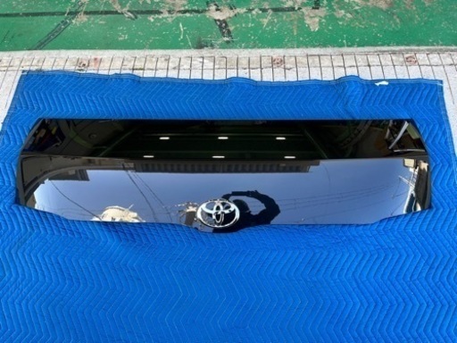 ハイエース200系7型ボンネット209