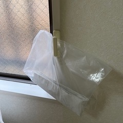 ニトリ　カーテン　窓用　スタンダード　クリームホワイト？　一年程使用の画像