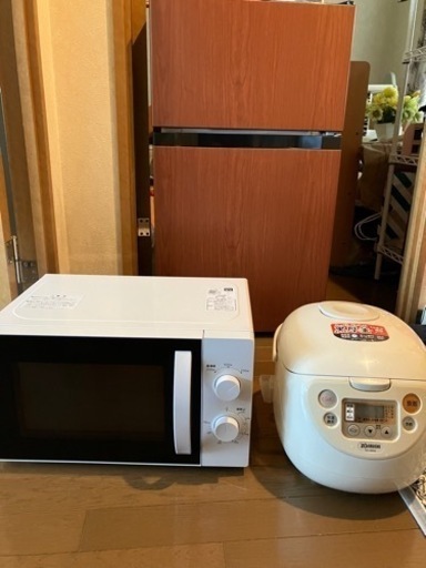 オーヤマノンフロン冷凍冷蔵庫22年製、ユアサプライムズ電子レンジ